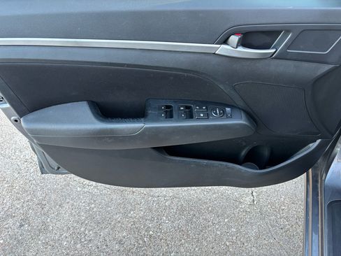 Used 2019 Hyundai Elantra SEL w/ Cargo Package image 18