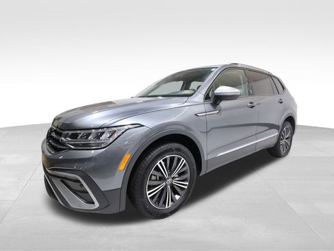 Used 2024 Volkswagen Tiguan Wolfsburg Edition image 8