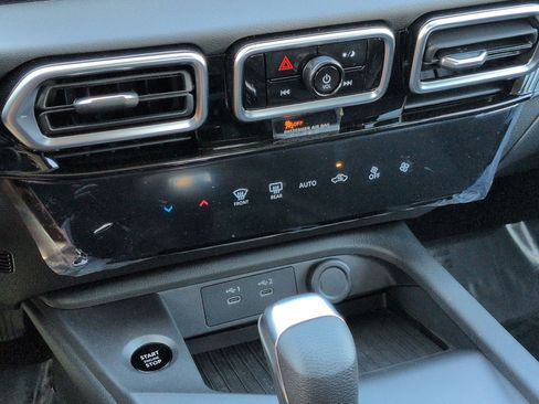 New 2026 Nissan Sentra SV w/ Floor Mat Package FWD image 19