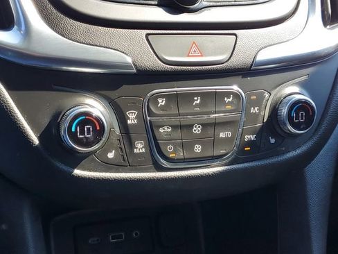 Used 2021 Chevrolet Equinox LT FWD image 25