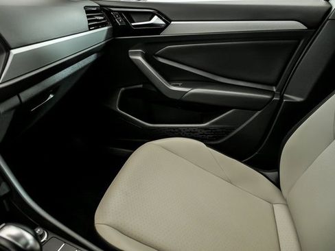 Certified 2019 Volkswagen Jetta S image 23