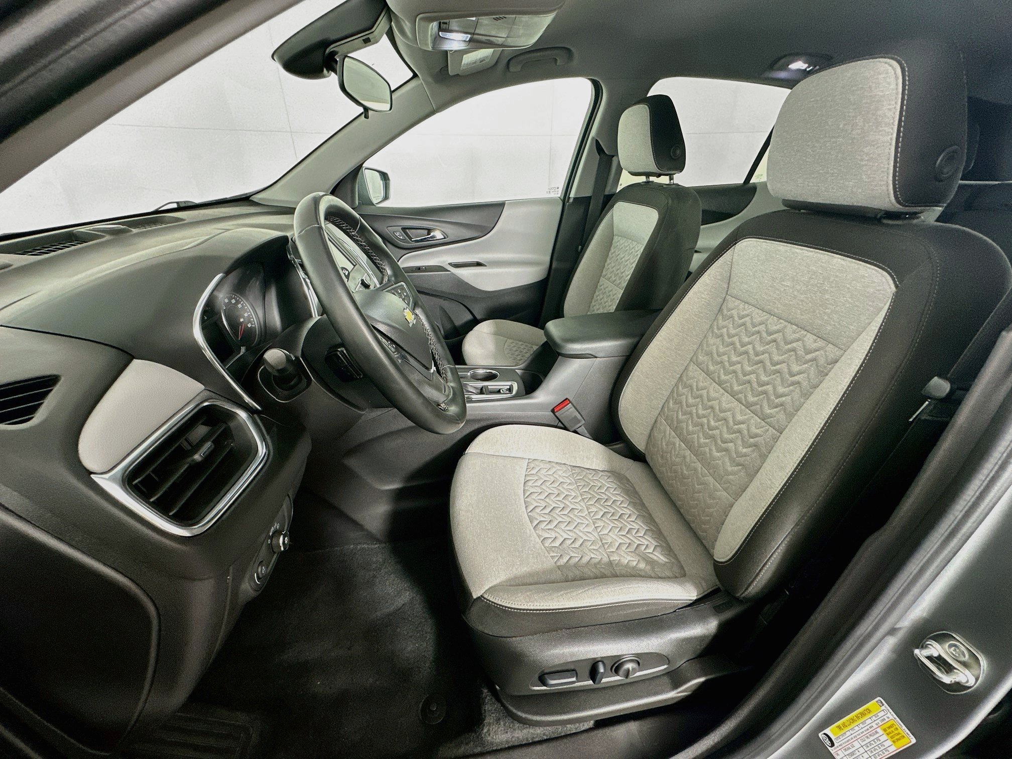 Used 2024 Chevrolet Equinox LT AWD/4WD image 13