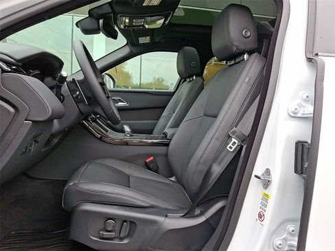 New 2026 Land Rover Range Rover Velar Dynamic SE image 10