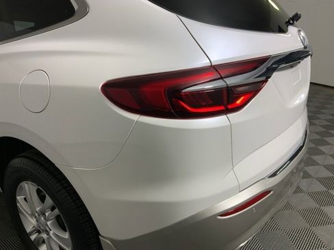 Used 2019 Buick Enclave Essence image 14
