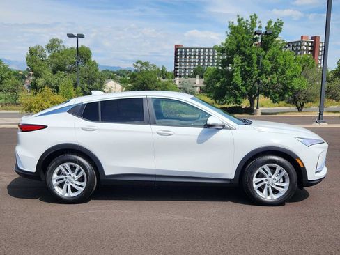 New 2025 Buick Envista Preferred w/ Convenience II Package image 2