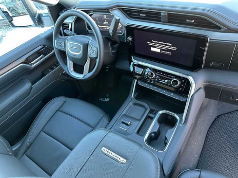New 2026 GMC Sierra 3500 Denali w/ Denali Reserve Package image 11