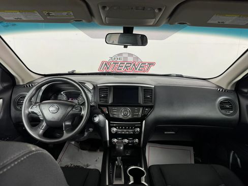 Used 2020 Nissan Pathfinder S FWD image 11
