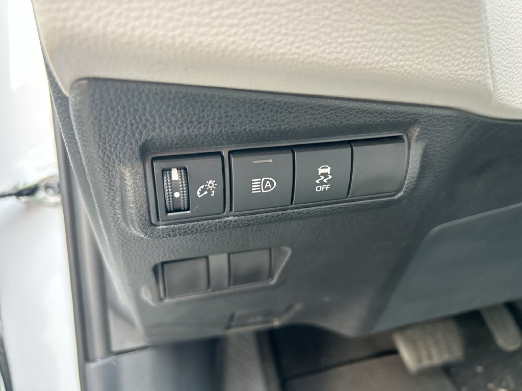 Used 2026 Toyota Corolla Cross L FWD image 13