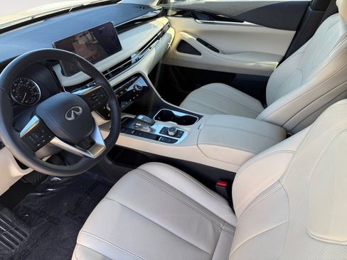Used 2025 INFINITI QX60 Pure image 17