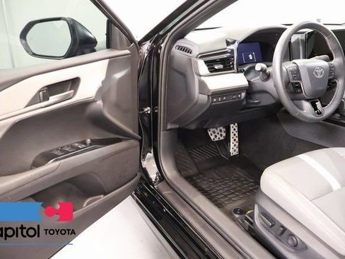 Used 2026 Toyota Camry SE w/ Convenience Package AWD/4WD image 8