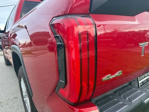 Used 2022 Toyota Tundra SR5 w/ SR5 Convenience Package image 37