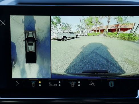 Used 2025 Chevrolet Silverado 2500 LT w/ Trail Boss Package image 32