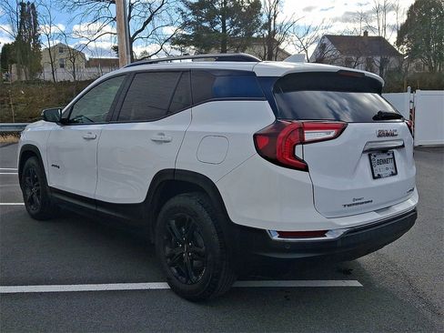 Used 2022 GMC Terrain AT4 w/ Infotainment Package II image 4