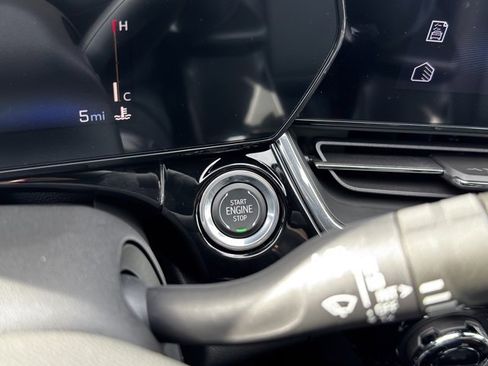 New 2026 Chevrolet Trax RS w/ Sunroof Package image 26