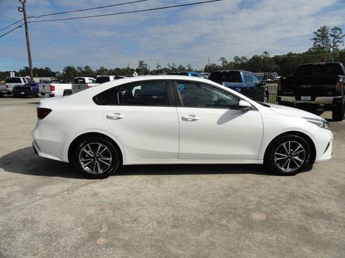Used 2024 Kia Forte LXS image 5