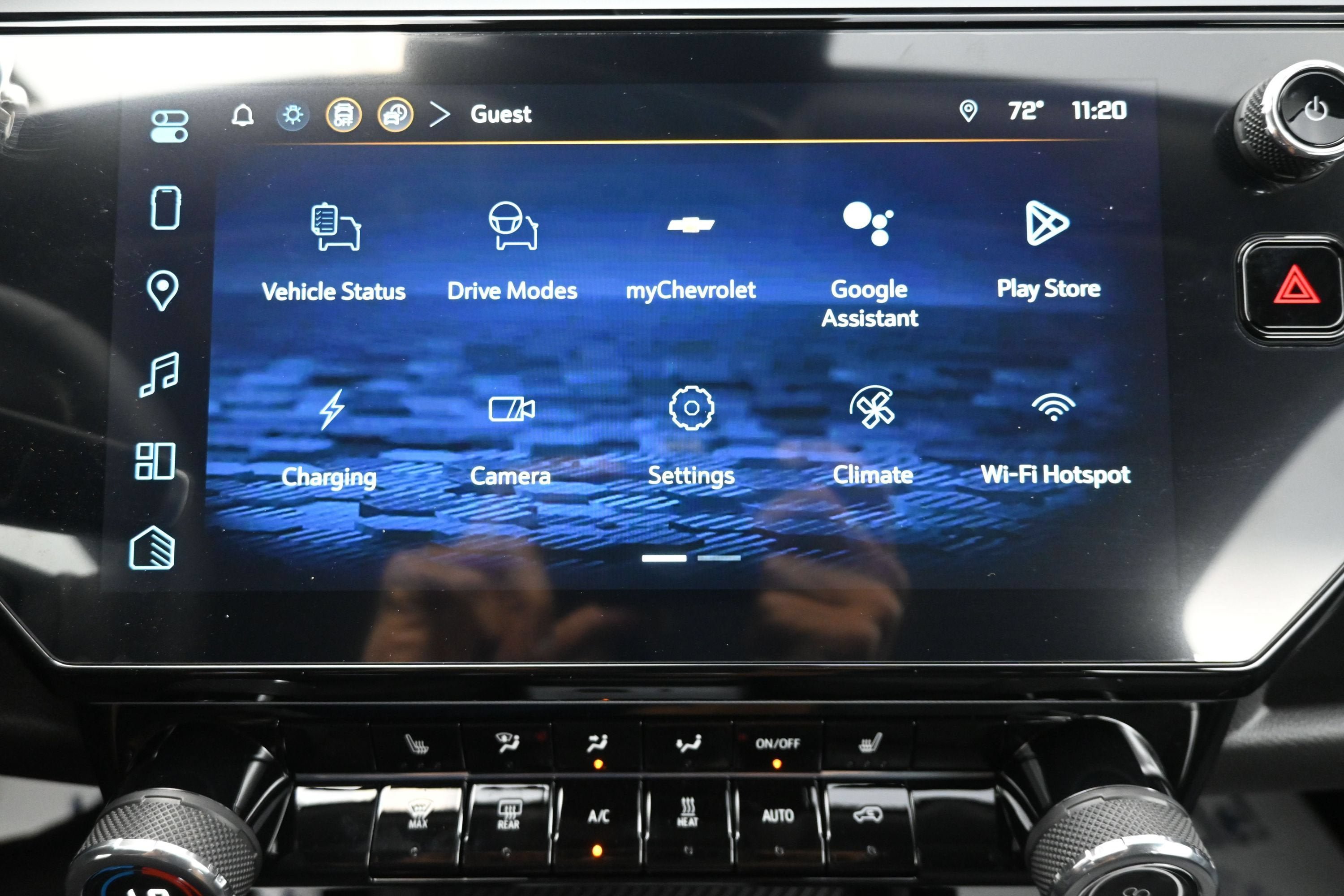 New 2027 Chevrolet Bolt LT w/ Comfort Package FWD image 43