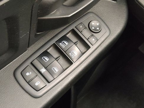 Used 2018 RAM 1500 Tradesman RWD image 27