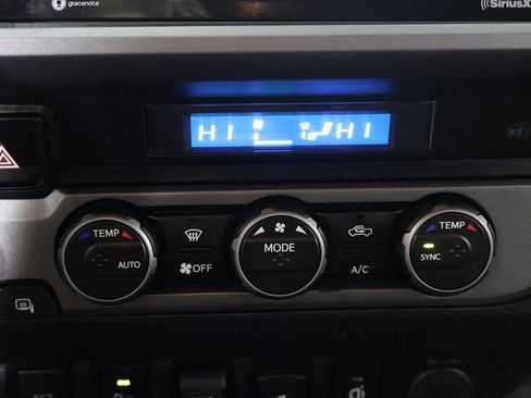 Used 2022 Toyota Tacoma TRD Sport w/ Technology Package image 45