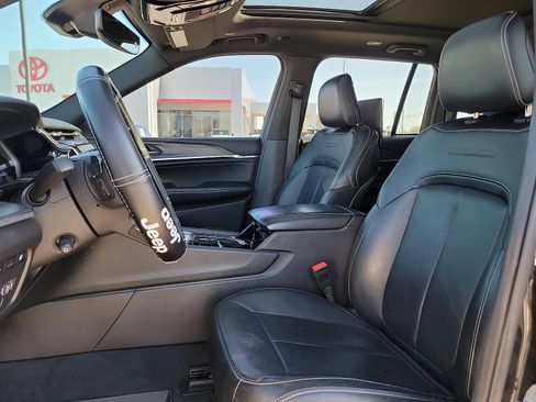 Used 2023 Jeep Grand Cherokee Overland w/ Rear Seat Video Group I image 12