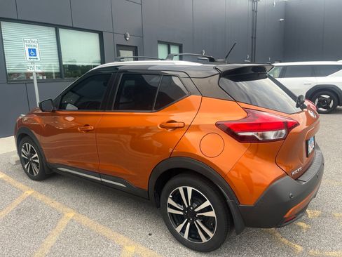 Used 2020 Nissan Kicks SR w/ SR Premium Package FWD image 2
