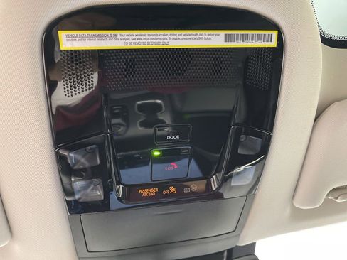 Used 2023 Lexus RZ 450e Premium w/ Technology Package image 8