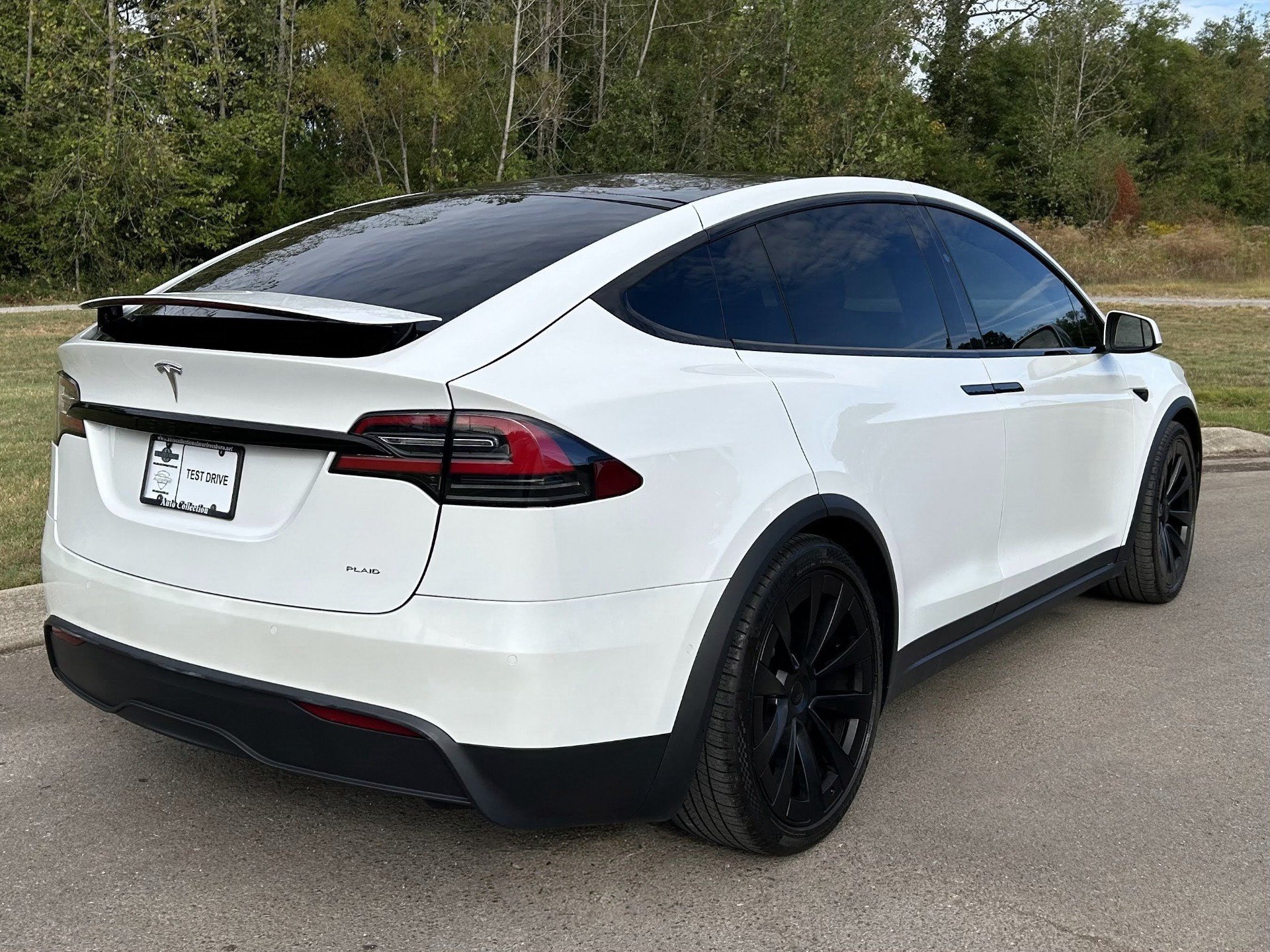 Used 2022 Tesla Model X Plaid AWD/4WD image 4