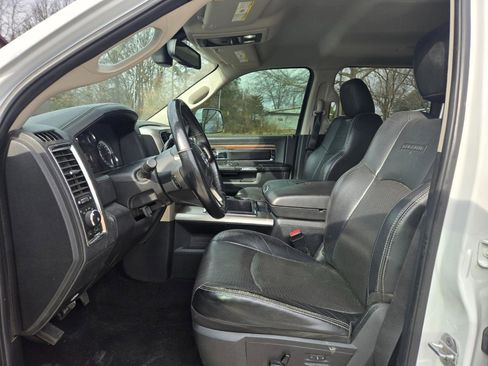 Used 2013 RAM 2500 Laramie w/ Cold Weather Group image 10