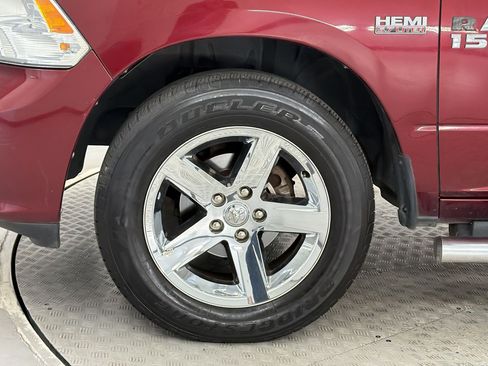 Used 2017 RAM 1500 Express RWD image 11