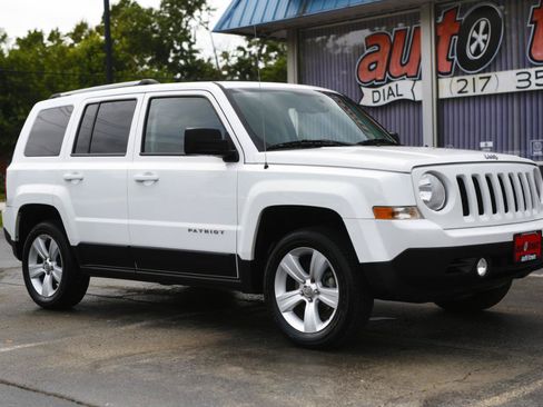 Used 2014 Jeep Patriot Limited w/ Sun/Sound Group AWD/4WD image 21
