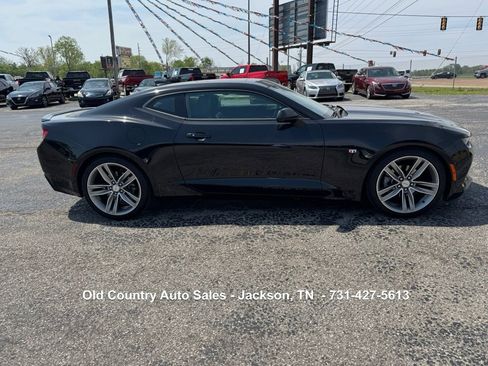 Used 2016 Chevrolet Camaro LT RWD image 5
