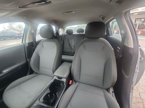 Used 2025 Kia K4 FWD image 13