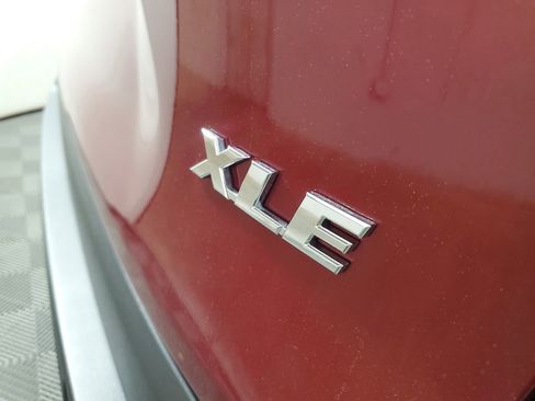 Used 2025 Toyota RAV4 XLE w/ Convenience Package image 7