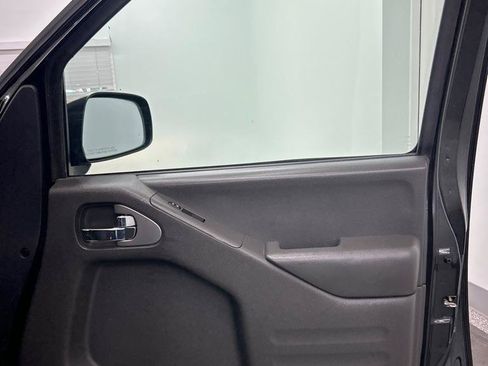 Used 2017 Nissan Frontier SV RWD image 21
