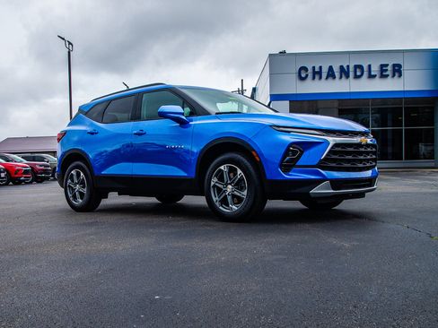 Used 2024 Chevrolet Blazer LT w/ Convenience Package FWD image 9