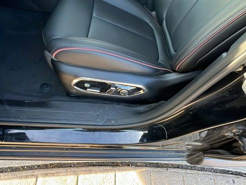 Used 2024 Jeep Wagoneer Launch Edition image 17