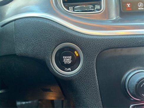Used 2019 Dodge Charger SXT w/ Leather Interior Group image 26