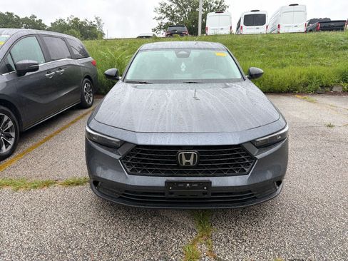 Used 2025 Honda Accord SE image 5