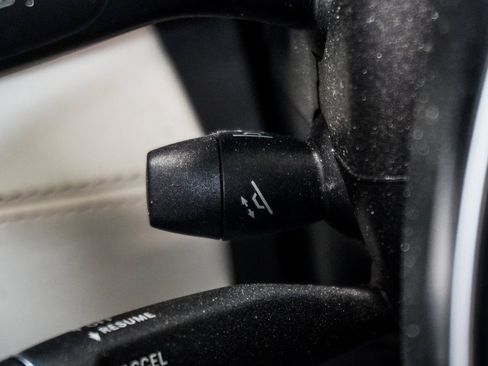 Used 2016 Mercedes-Benz AMG GT S w/ Exclusive Interior Package image 16