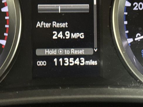 Used 2019 Toyota Highlander LE image 13