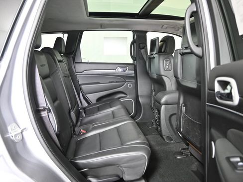 Used 2021 Jeep Grand Cherokee Summit AWD/4WD image 16