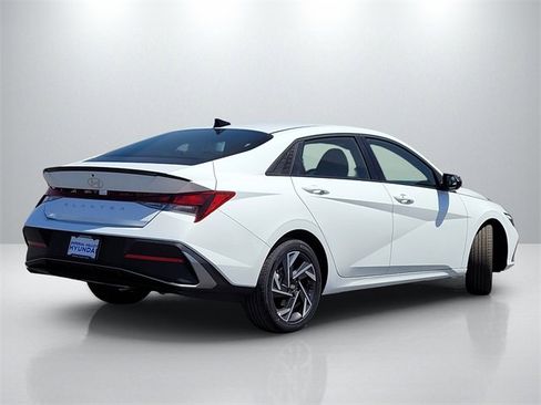 New 2025 Hyundai Elantra Sport image 5