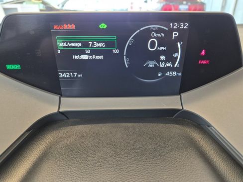 Used 2025 Toyota Prius LE FWD image 19