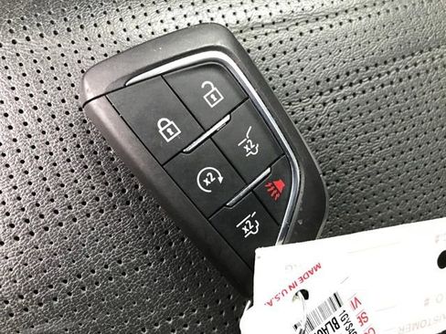 Used 2023 Cadillac Escalade Premium Luxury w/ Performance Package image 24