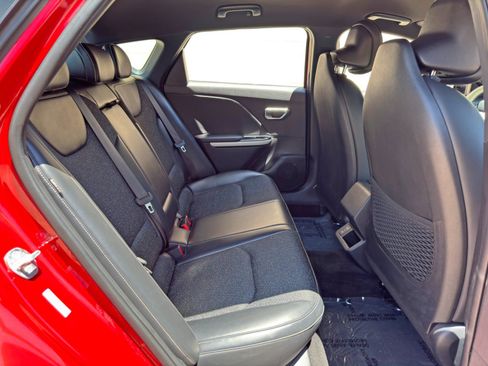 Used 2025 Kia K4 GT-Line FWD image 37