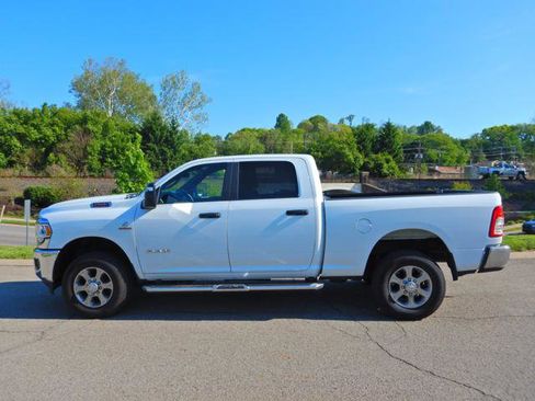 Used 2024 RAM 2500 Big Horn AWD/4WD image 10