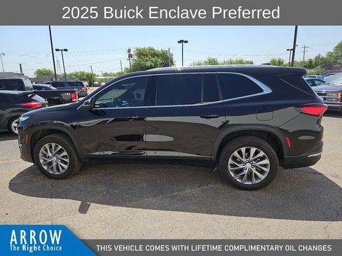 Used 2025 Buick Enclave Preferred w/ Power Package FWD image 7