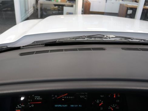 Used 2006 Chevrolet Silverado 2500 W/T AWD/4WD image 93