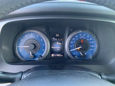 Used 2017 Toyota Sienna XLE w/ XLE Navigation Package AWD/4WD image 29