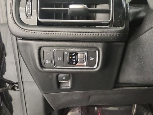 Used 2022 Lincoln Nautilus Reserve w/ Luxury Package image 27