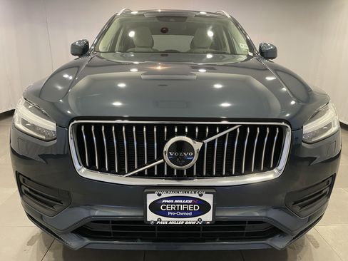 Used 2022 Volvo XC90 T6 Momentum w/ Advanced Package image 2